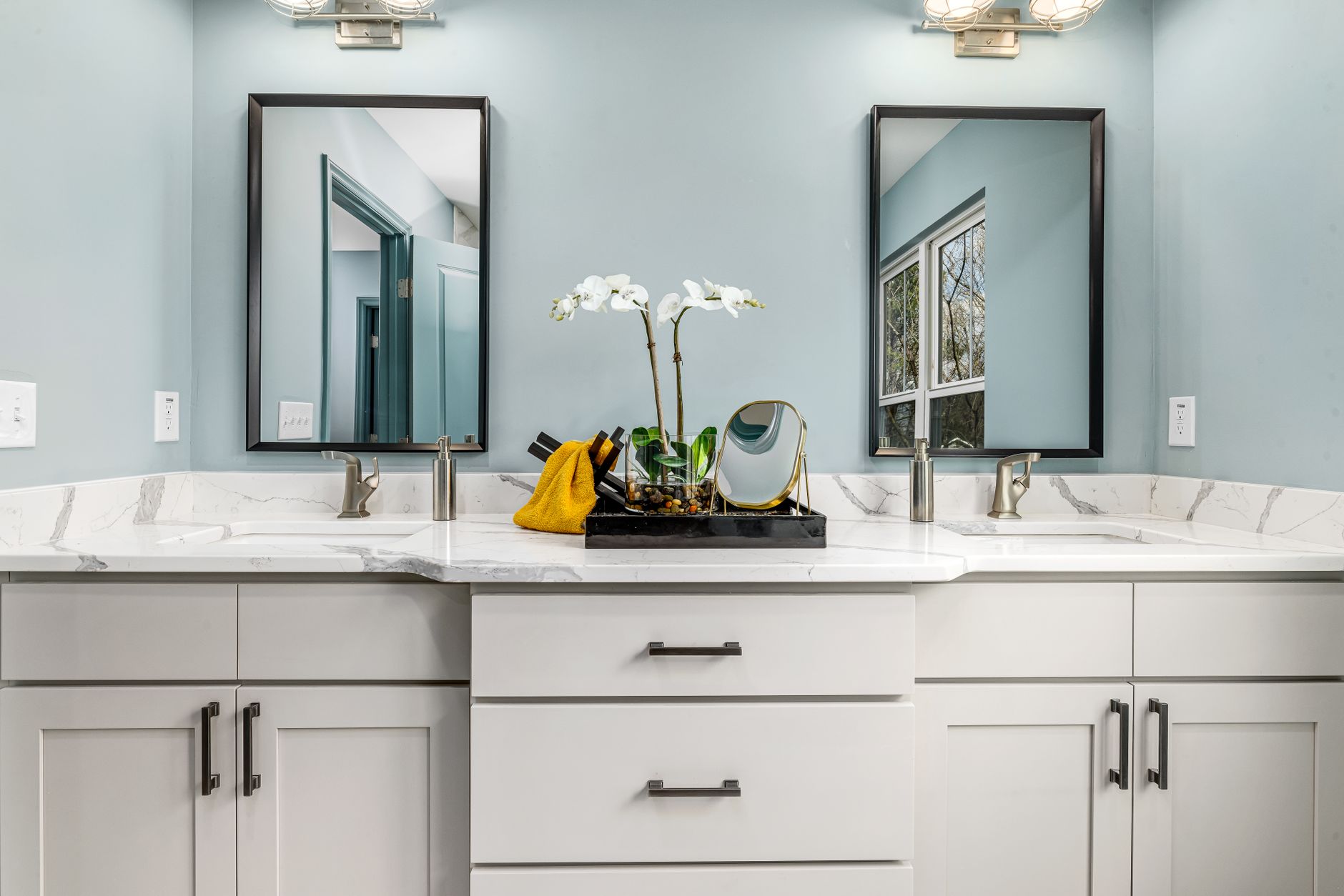 Bathroom Vanity & Countertops
